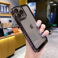 Capa de Silicone Textura Carbon Fiber: Proteção e Estilo para o Seu Smartphone